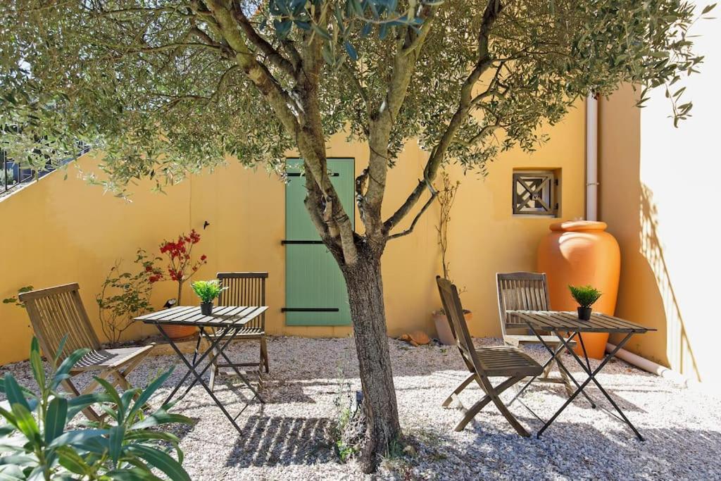 Studio Tout Confort Avec Parking Et Terrasse A Eze Village Eksteriør billede